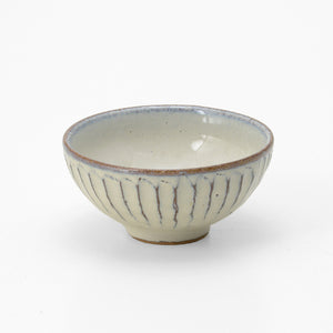 白釉彫 飯碗 小