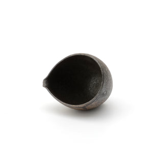 錆いぶし ぐい呑、片口注器