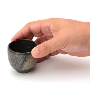 錆いぶし ぐい呑、片口注器